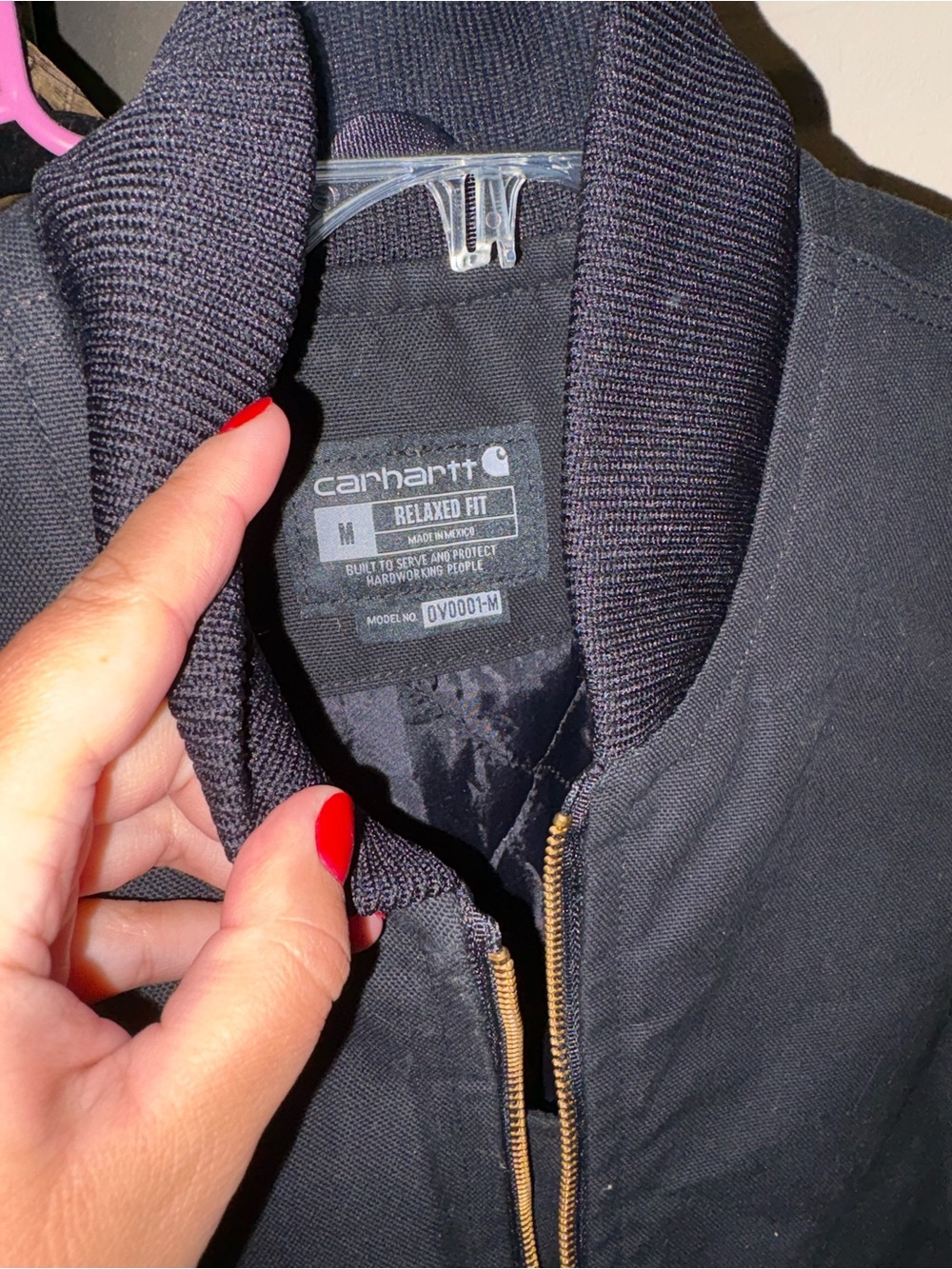 Carhartt Black Insulated Work Vest with Gold Zipper - Picture 4 of 4